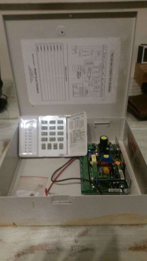 IDS-800 Alarm board and Keypad (in Metal housing)