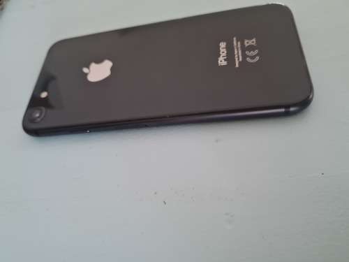 iPhone 8 64GB