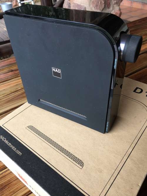 NAD D 1050 DAC/Headphone amplifier
