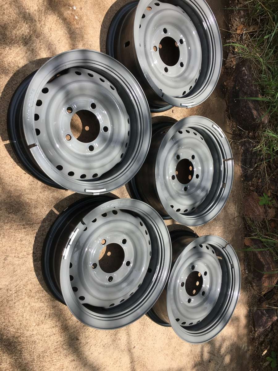 Land Cruiser Steel rims/wheels (set of 5)