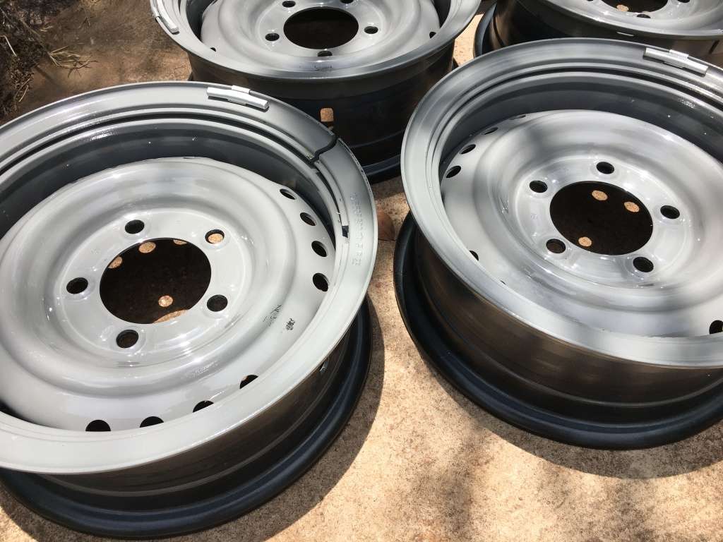 Land Cruiser Steel rims/wheels (set of 5)