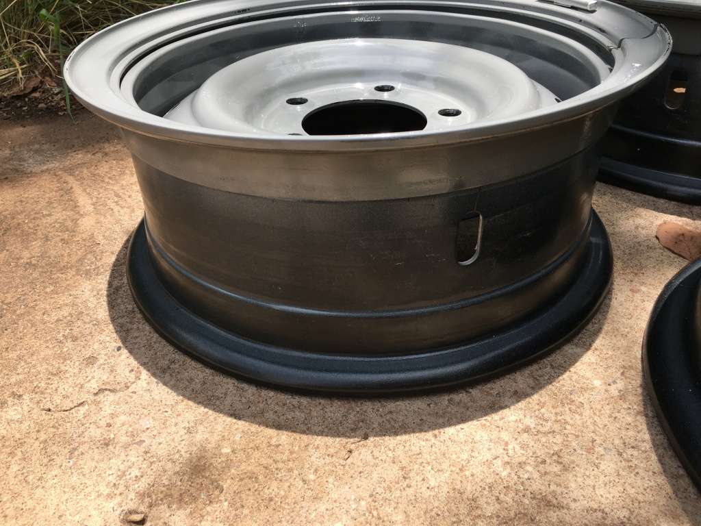 Land Cruiser Steel rims/wheels (set of 5)