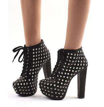 Retro Lace Up Rivet Ankle Boots in Black