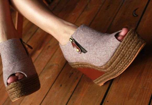 !!NEW!!Open Toe Cable Knit Zipper High Wedge Light Brown(Size 2.5 - 6)