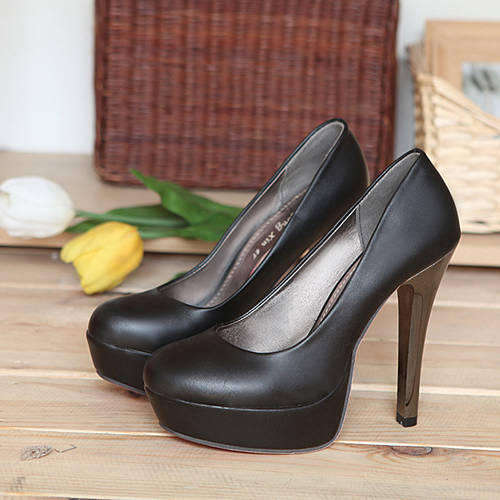!!MUST HAVE!! Pumps in Midnight Black ( Size 2  - 6 )