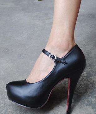 !!! NEW !!! Cuspate Toe High Heel Stilettos in Black (Size 2.5- 6)
