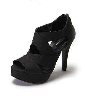 Thick Banded Sandals in Black / Beige