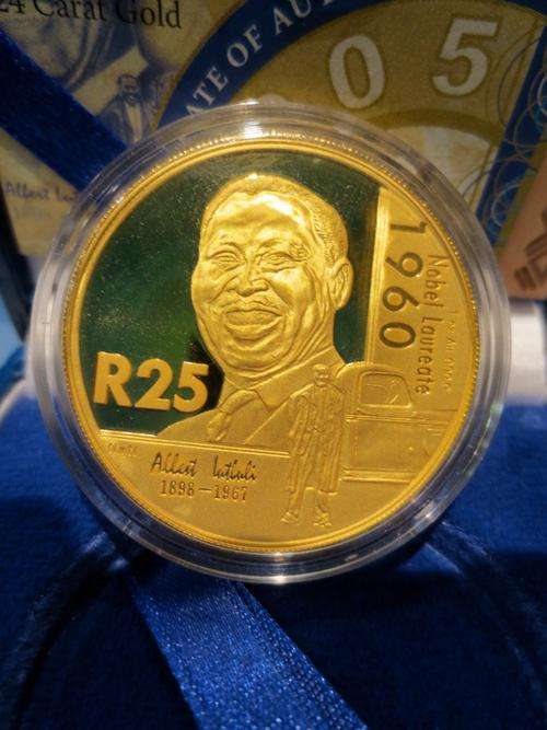 ## CRAZY R1 ## 2005 Protea Albert Luthuli 1oz Gold 24 Carat (999.99) in SA Mint Box With Certificate