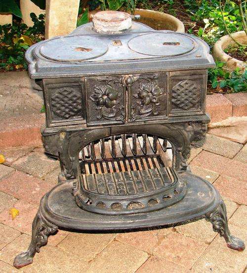 Vintage Falkirk no 6 Queen Anne cast iron stove-Dia. 42cm x 42cm x 45cm(H)-complete/Good condition