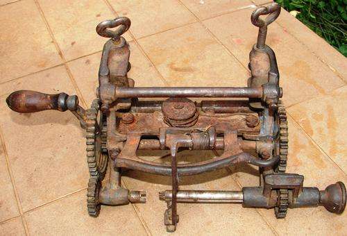 Very rare early antique 1800-1900 Potato/fruit Peeler-nomarkings still turning