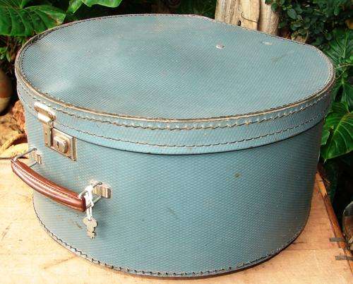 Vintage Hat Box/Travel case no 1-Dia. 40 cm x 37 cm x 20 cm