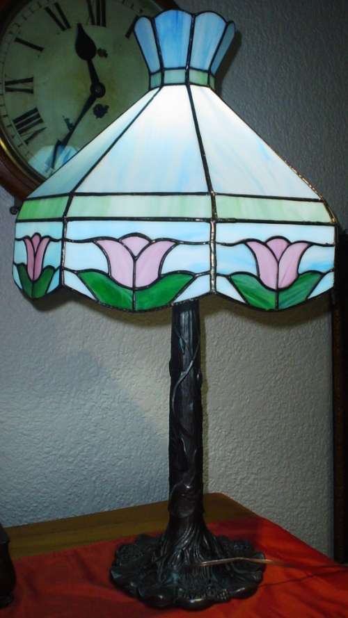 Beautiful lead glass shade cast iron table lamp in working condition-H 72 cm-Shade dia. 40 cm