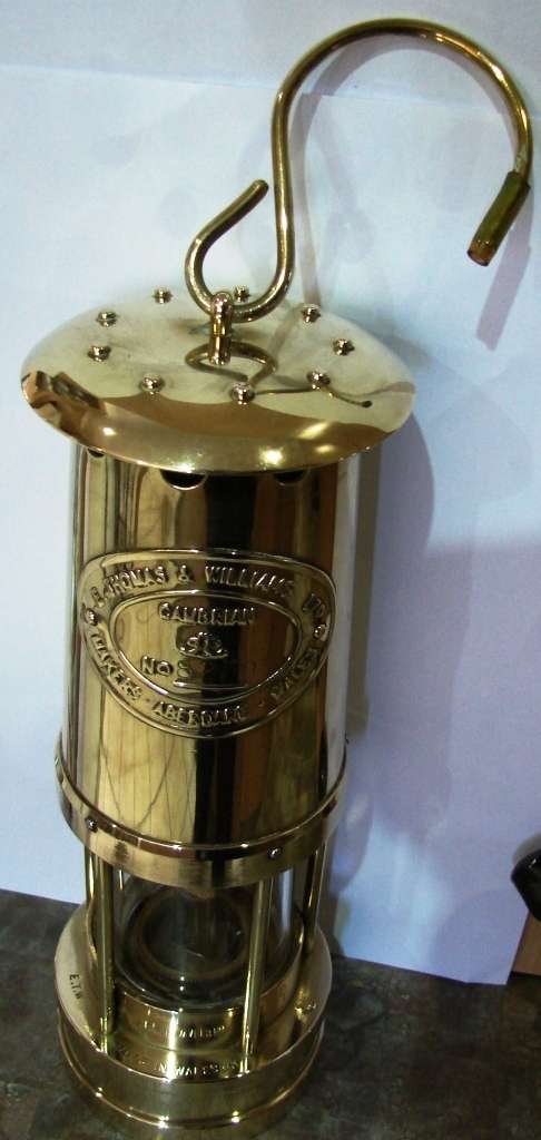 Vintage E Thomas&Williams Cambrian Miner`s Safety Lamp-serial No 823795-1981-Made in Walles UK