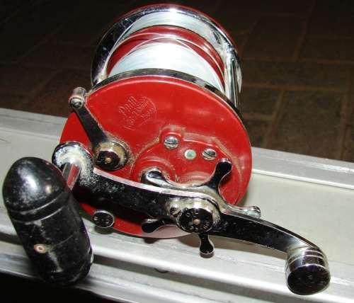 Vintage Pen no 500 fishing reel-working and in good condition