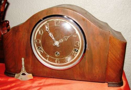 Beautiful vintage Smiths Enfield Mantel Clock -Made in England-Westminister Chimes-100% working