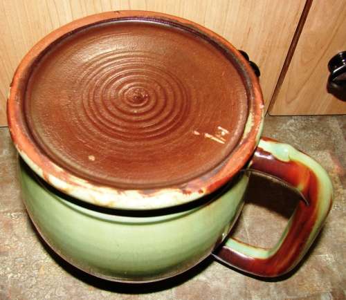 Beautiful green/brown spotted Linn Ware Jug-H 14 cm, Top dia.with handle 17 cm-small chip on rim