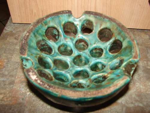 Gree Linn Ware flower frog-H 5 cm, Top dia. 13 cm-Good condition