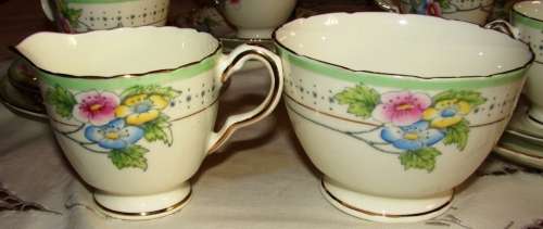 Stunning vintage Dephine Bone China tea set with flowers and gold trimmings- England-21 piece