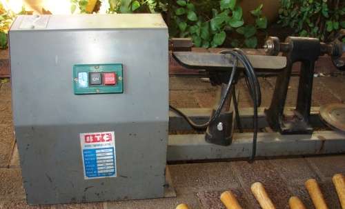 RTC Wood turning Lathe CL 1000 1/3 HP cycles 50 with 12 chisels-Marpel & Sons Sheffield England