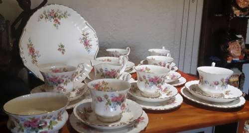 Beautiful vintage 27 piece "Royal Albert  Moss Rose"- 1956-England tea set in mint condition