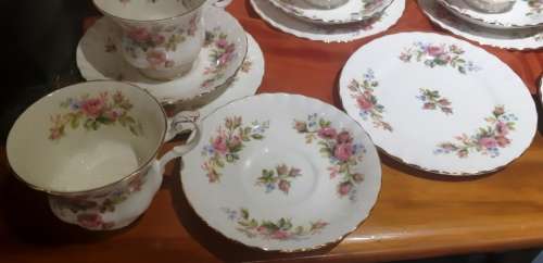 Beautiful vintage 27 piece "Royal Albert  Moss Rose"- 1956-England tea set in mint condition