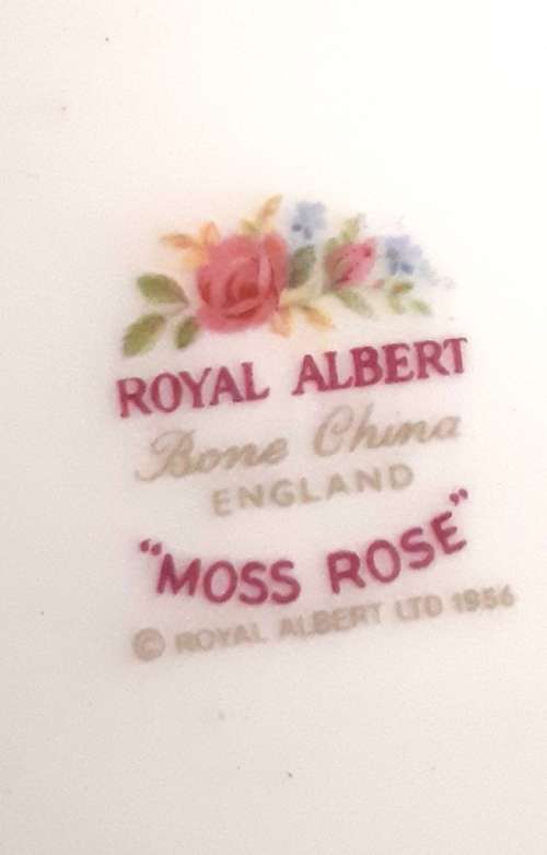 Beautiful vintage 27 piece "Royal Albert  Moss Rose"- 1956-England tea set in mint condition