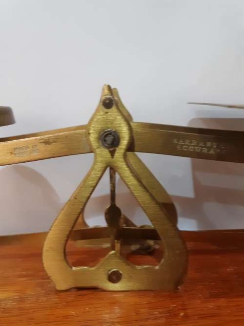 Beautiful vintage brass Warranted Postal letter scale-Made in England with six weights-working