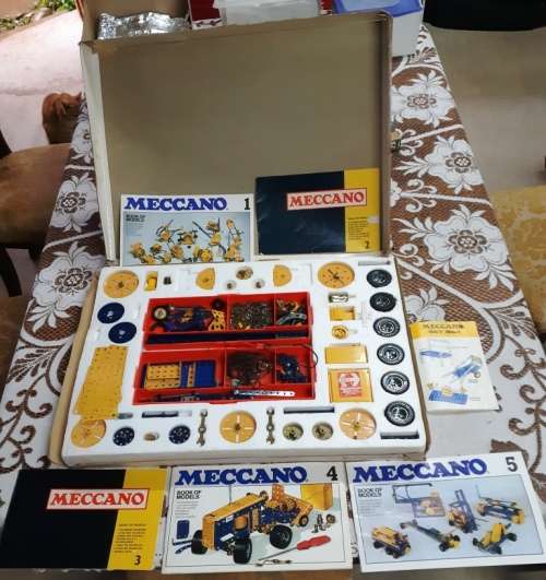 Vintage Meccano 5 set almost complete with books of model 1-5 building manuals in original box