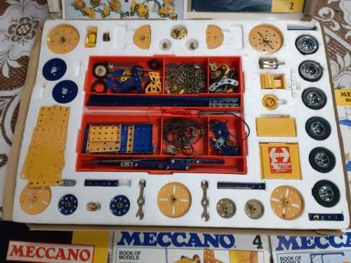Vintage Meccano 5 set almost complete with books of model 1-5 building manuals in original box