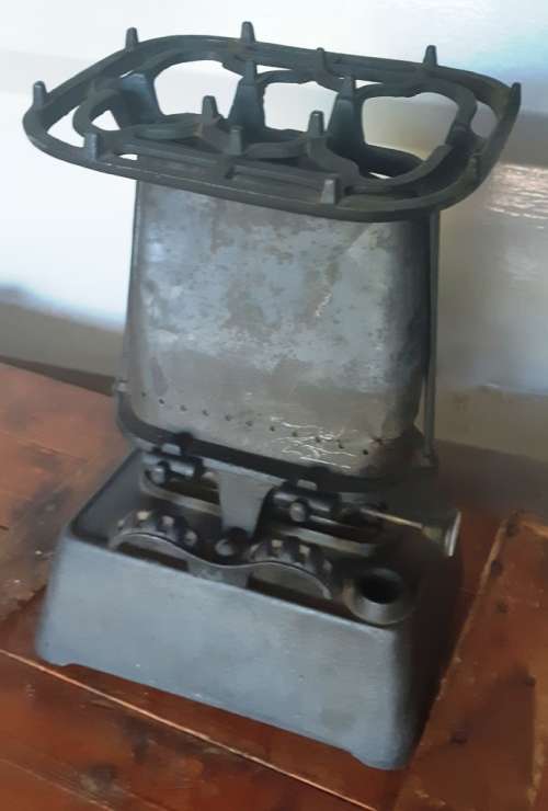 Antique cast iron portable cherosene/oil lamp/stove