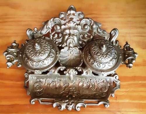 Beautiful good quality antique Art Nouveau Brass Ink well-good condition-weighs 1 Kg