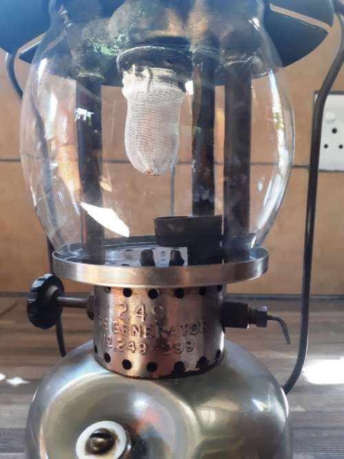 Vintage Coleman 249 "The Sunshine of the night" Made 2/2/1953 Canada kerosene lamp-need service