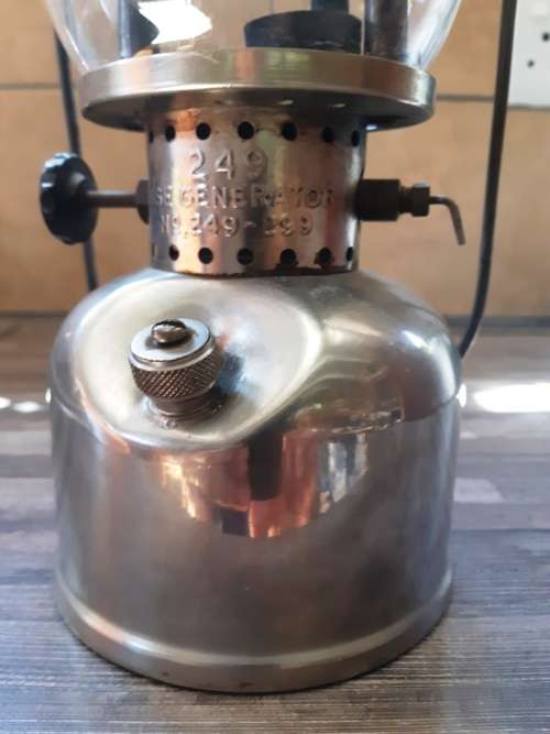 Vintage Coleman 249 "The Sunshine of the night" Made 2/2/1953 Canada kerosene lamp-need service