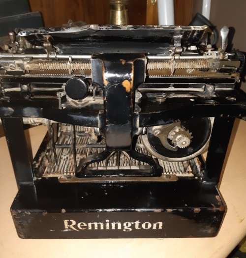 Antique 1914 Remmington 10 Standard black metal Typewriter-Serial no RE 05008