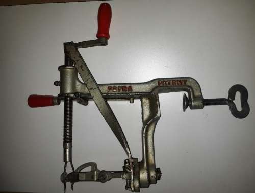Vintage Triumpf Perfra Patent fruit Peeler-in good condition-working order