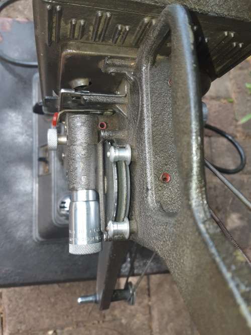 Vintage Keystone Model R8  -  8 mm movie projector in original  carry case