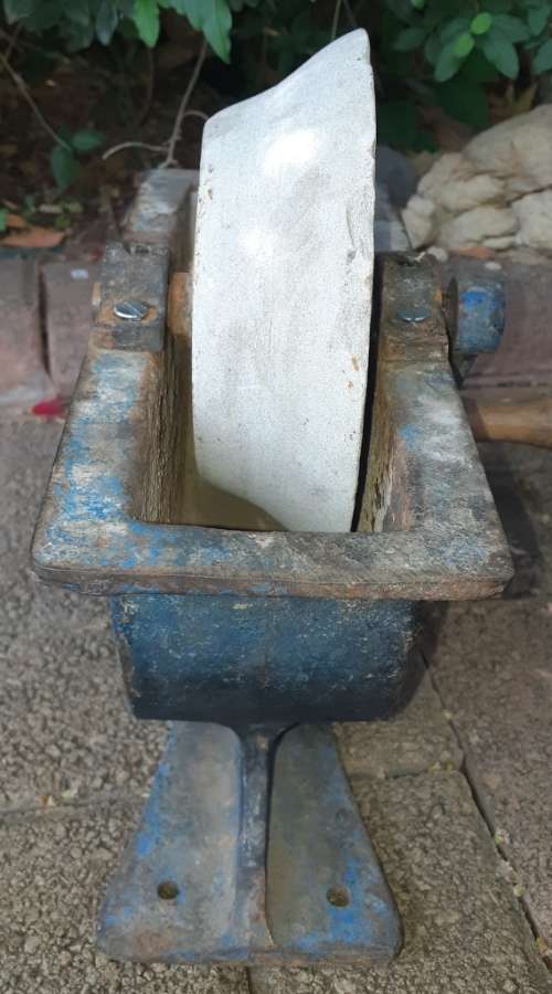 Vintage hand crank Grinding Wheel with lots character marked 10- working order