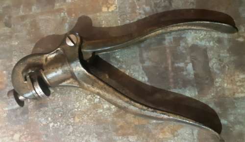 Vintage Eclipse 77 Adjustable Saw  Set-working-good condition