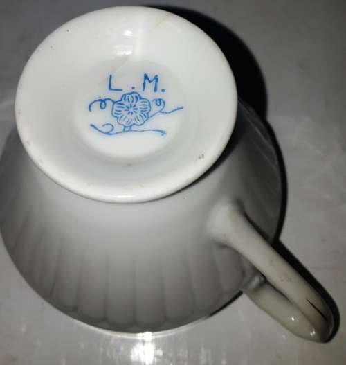 Beautiful 12 piece rose design with gold trimming vintage 12 piece LM tea set