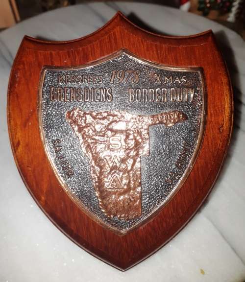 Kersfees 1978 Greetings-SWA Border War Caprivi Copper Plague on wooden base