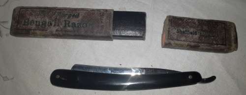 Vintage hand forged Bengall throat Razor-made by Sheffield England - good condition/original box