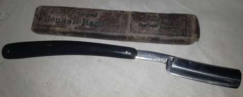 Vintage hand forged Bengall throat Razor-made by Sheffield England - good condition/original box