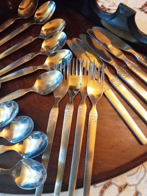 Collection of 23 quality old SAA/SAL(South African Airways) branded cutlery