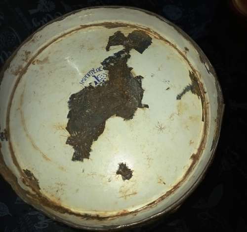 Good quality antique enamel bucket with wire handle and blue trimming-H 32 cm, TW 31 cm - no holes