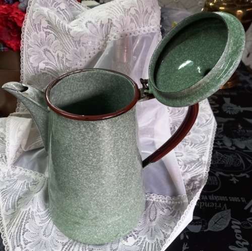 Big H 26 cm vintage Marble like enamel coffee kettle "Popular-Portugal" - in good condition-no holes