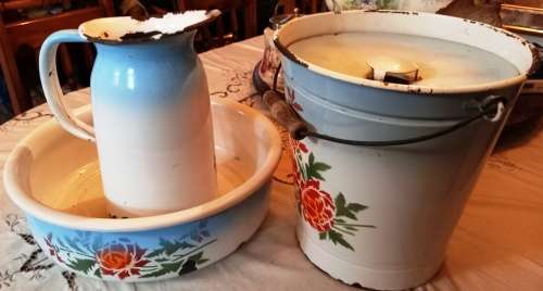 Nice  4 Piece vintage flowers design Enamel set-basin, pitcher and slop bucket