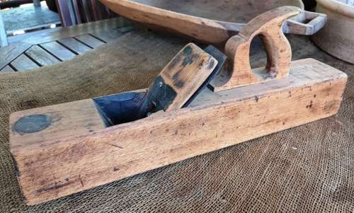 Big vintage wooden plane Sandusky and Sons with steel cast iron blade in good condition