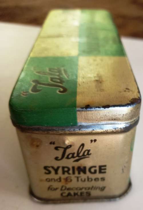 Vintage 1950`s good quality `Tala` Syringe for Cake Decorating-Made in England-in tin box