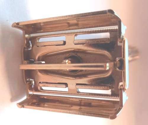 Stunning Gold plated Gillette Aristocrat Adjustable Razor set with blades-like new-hardly used