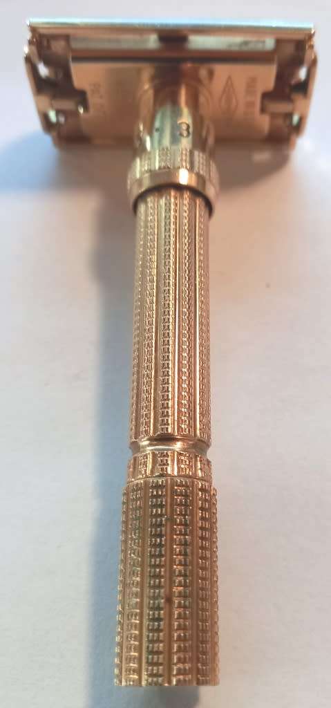 Stunning Gold plated Gillette Aristocrat Adjustable Razor set with blades-like new-hardly used